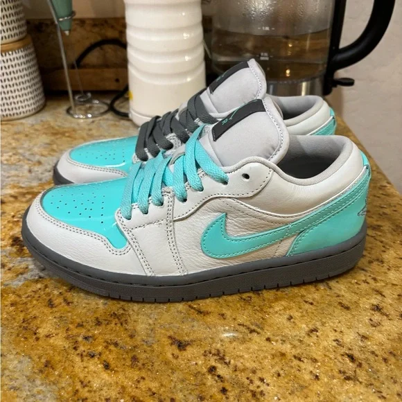 Nike Air Jordan Low Sneakers in Teal and Gray size 6.5 - Picture 3 of 9